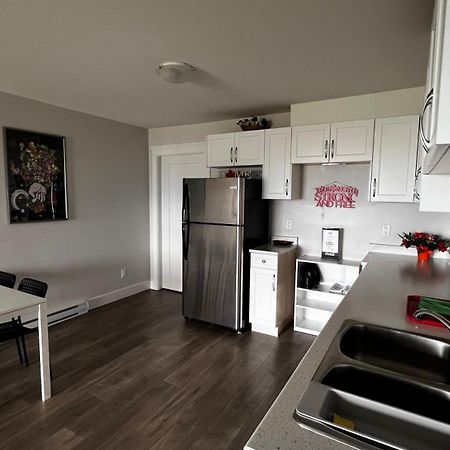 Kelowna New Lake View 2Bedrooms Close Big White エクステリア 写真