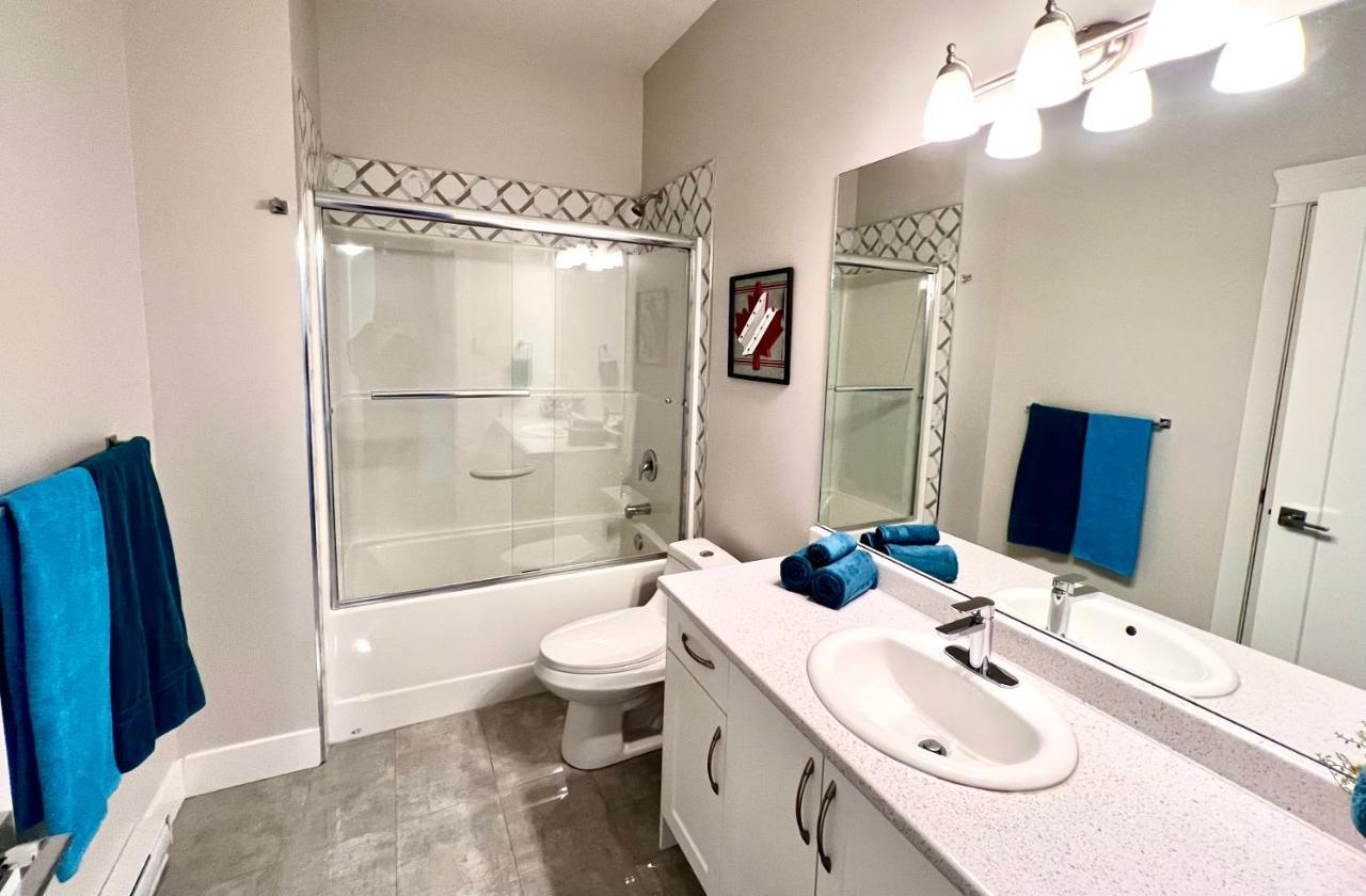 Kelowna New Lake View 2Bedrooms Close Big White エクステリア 写真