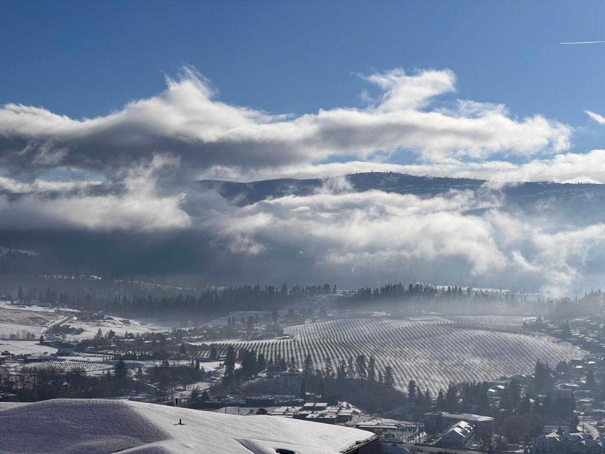 Kelowna New Lake View 2Bedrooms Close Big White エクステリア 写真